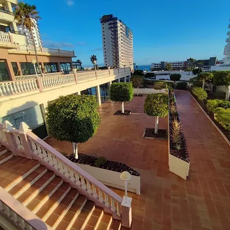 Paradise Apartment, With Wifi And Stunning Sea Views * אדחה